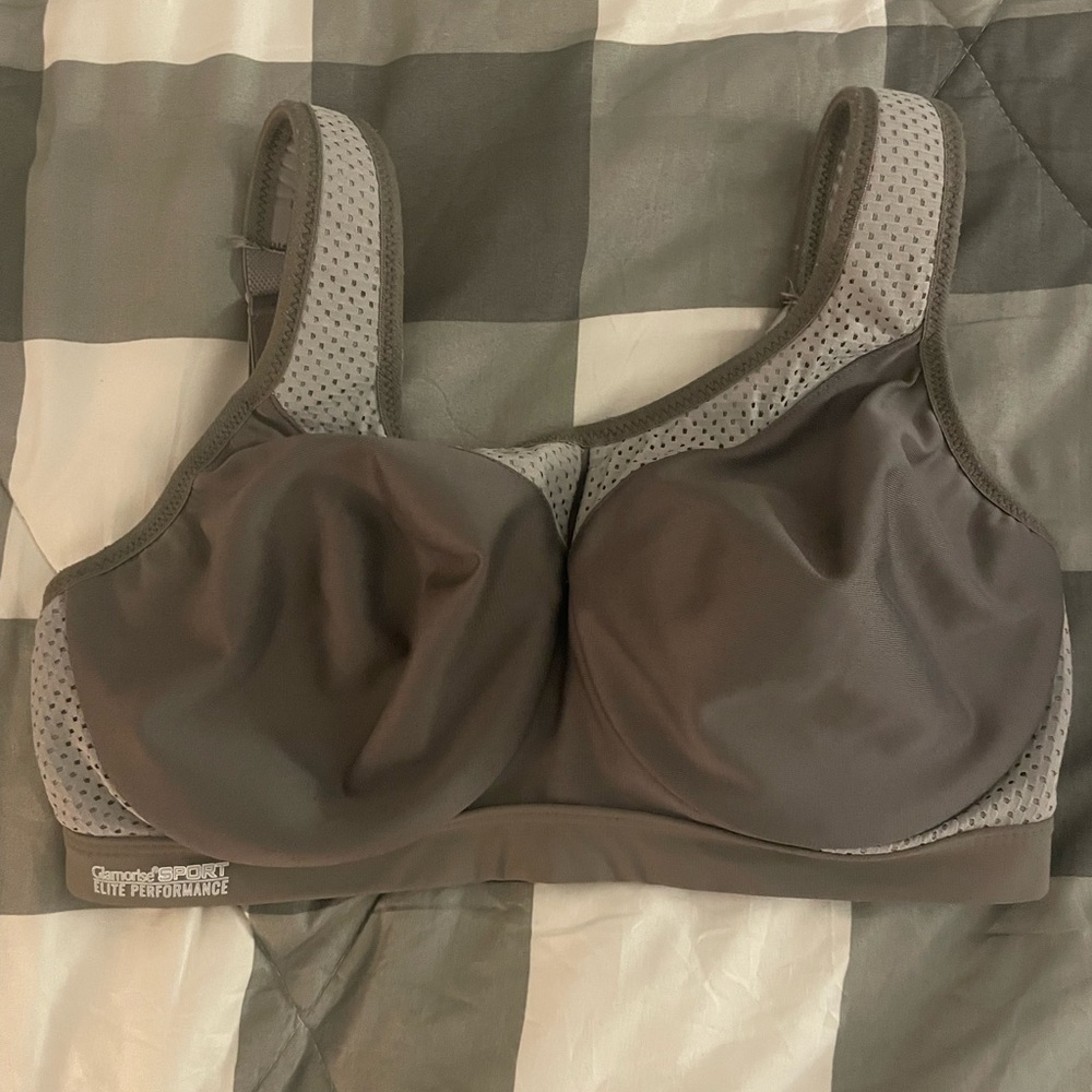 Glamorise High Support sports bra.